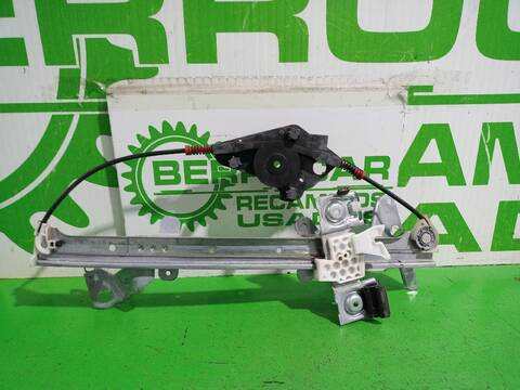 Foto 3ª: Elevalunas Eléctrico Delantero Izquierdo Ford Fiesta AMBIENTE 68CV (2001)