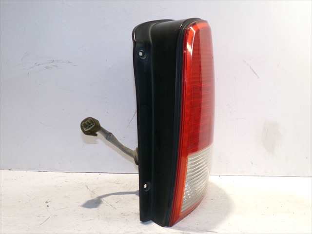 Foto 2ª: Piloto Trasero Derecho Kia Carnival 2.9 CRDI 2001-2006 [J3] (2002)