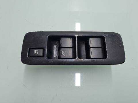 Botonera Elevalunas Nissan Qashqai ACENTA 131CV 96KW