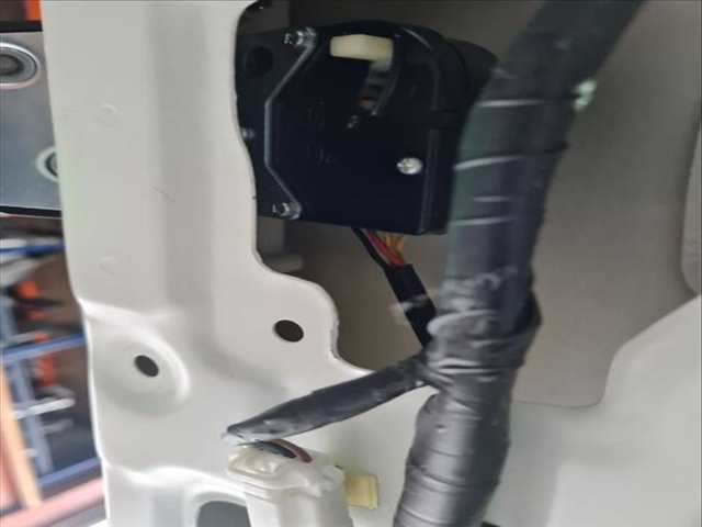 Cerradura Maletero Portón Kia Rio DRIVE 84CV 62KW
