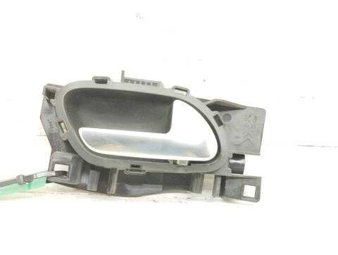Maneta Interior Trasera Derecha Peugeot 2008 ACTIVE 100CV 73KW