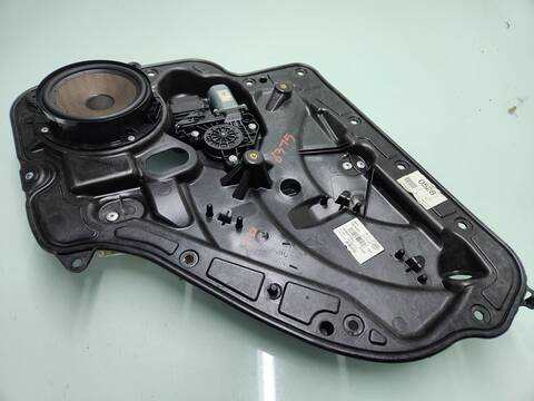 Elevalunas Manual Trasero Derecho Volkswagen Golf RABBIT BLUEMOTION 105CV 77KW