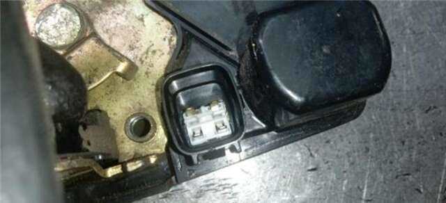Foto 3ª: Cerradura Puerta Delantera Derecha Chrysler Voyager 2.5 CRD [ENC]