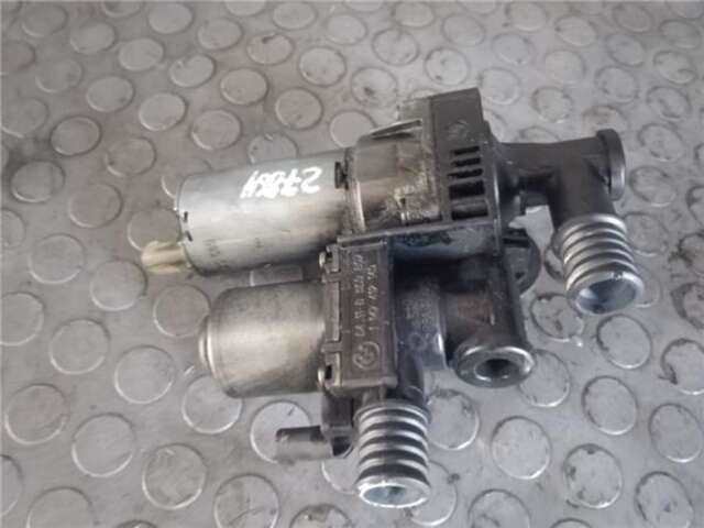 Foto 2ª: Bomba de Agua Bmw X3 2.0 D 16V CAT [M47 D20 (204D4)]