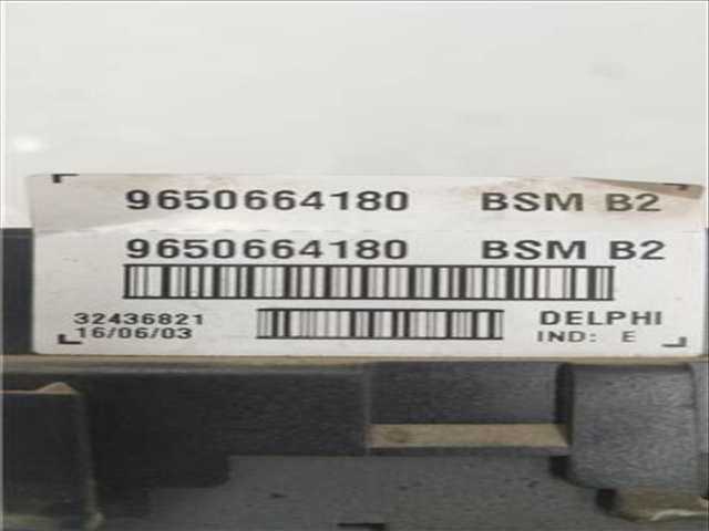 Foto 2ª: Caja Reles Fusibles Peugeot 307 VERSION INDEFINIDA