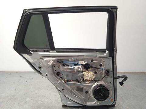 Foto 4ª: Puerta Trasera Izquierda Mercedes Clase C 160 320 T CDI 204.222) 224CV 165KW FAMILIAR [642961] (2008)