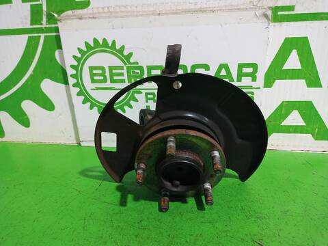 Foto 3ª: Mangueta Delantera Izquierda Nissan Serena 2.3 LX DIESEL 75CV [LD23] (1992)