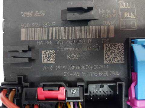 Foto 3ª: Centralita Motor ECU Volkswagen Touran ADVANCE BMT 110CV [CRKB] (2015)
