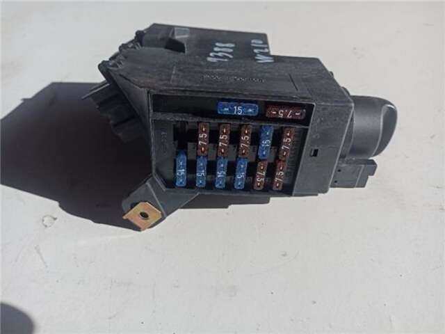 Foto 2ª: Mando Multifuncion Mercedes Clase E 180 2.2 200 CDI (210.007) [2.2 LTR. - 75 KW CDI CAT] [D]