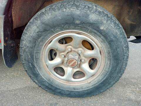 Juego LLantas Nissan Terrano SLX 3-PTAS.) 101CV 74KW