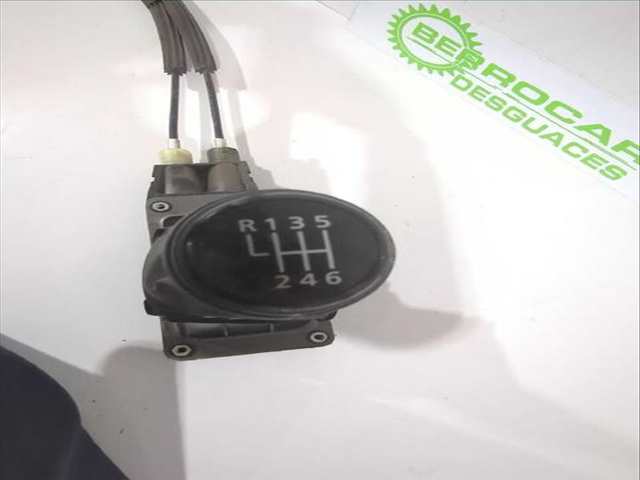 Foto 3ª: Palanca de Cambio Dacia Duster 1.0 TCE 90 91CV [H4D 470] (2017)