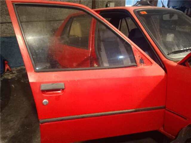 Puerta Delantera Derecha Peugeot 205 1.8 DIESEL