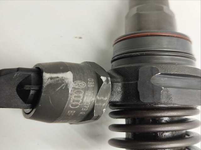 Foto 2ª: Inyectores Volkswagen Passat ADVANCE BERLINA 130CV 96KW [AVF] (2002)