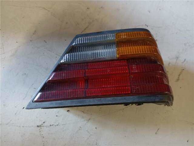 Piloto Trasero Derecho Mercedes Clase E 180 2.5 D 250 (124.125) [2.5 LTR. - 66 KW DIESEL CAT]