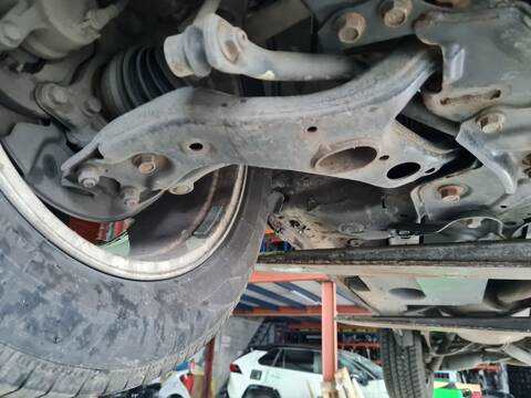 Brazo Suspension Delantero Derecho Toyota Rav4 LUNA 136CV 100KW