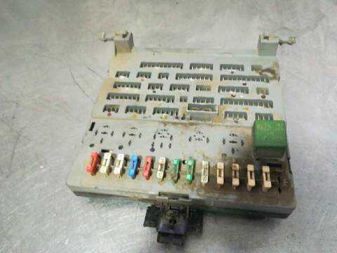 Caja Reles Fusibles Peugeot 205 1.8 D GENERATION BERLINA 60CV 44KW