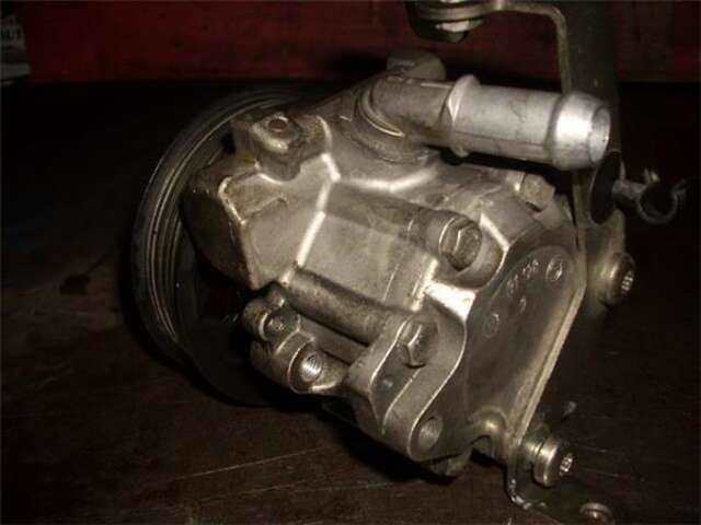 Foto 3ª: Bomba Servodireccion Peugeot 407 2.7 BÁSICO [2.7 LTR. - 150 KW HDI FAP CAT (UHZ - DT17TED4)] [UHZ (DT17TED4)]