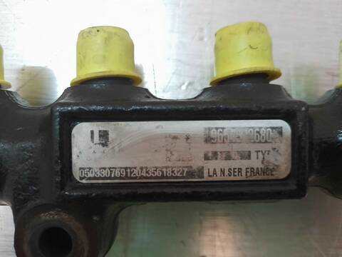 Foto 4ª: Rampa Inyectora Citroen C4 COLLECTION BERLINA 109CV 80KW [9HY] (2005)