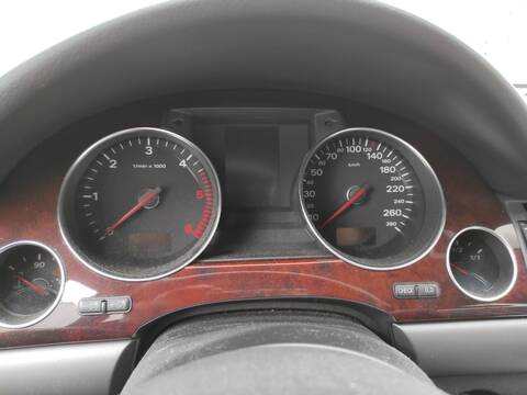 Cuadro de Instrumentos Audi A8 ASB