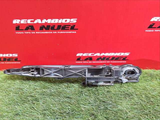 Foto 3ª: Maneta Exterior Delantera Derecha Renault Master 2.3 DCI 125 FWD FV0C FV0D FV0G FV0H FV0J FV0K) 125CV 92KW FURGONETA [M9T 670,M9T 672,M9T 676,M9T 678,M9T 680,M9T 870,M9] (2013)