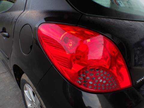 Piloto Trasero Izquierdo Peugeot 207 9HX