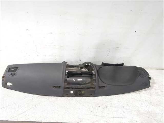 Foto 3ª: Salpicadero Renault Megane 1.5 DCI LM1F) 86CV [K9K 724] (2003)