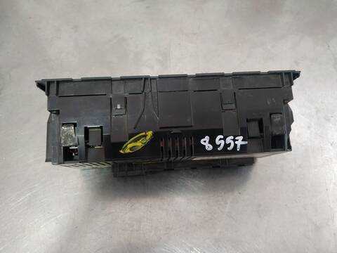 Foto 2ª: Mando Calefacción A. A. Audi A4 2.0 TDI 16V 103KW) BERLINA 140CV [BLB] (2005)