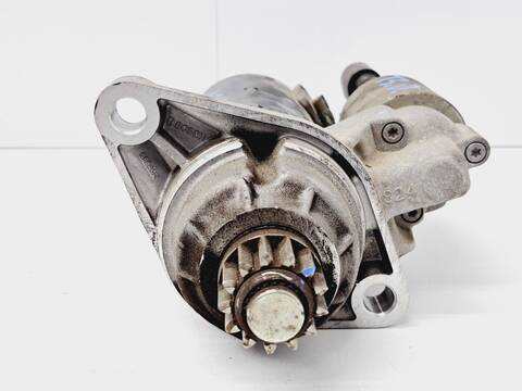Foto 4ª: Motor de Arranque Volkswagen Touran 1.6 TDI DPF 105CV 77KW [CAY] (2015)