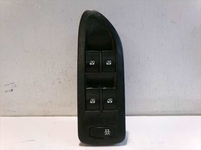 Botonera Elevalunas Renault Laguna 1.9 DCI 2001-2007
