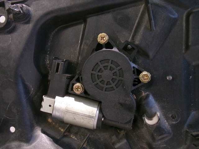 Foto 3ª: Elevalunas Eléctrico Delantero Derecho Mazda 6 2.0 D 2002-2008 [RF] (2003)