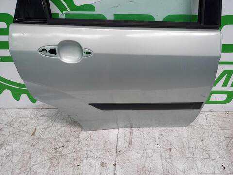 Foto 2ª: Puerta Trasera Derecha Ford Focus AMBIENTE 90CV [C9DC] (1998)