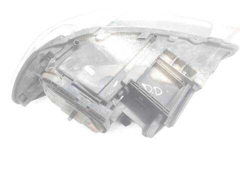 Foto 2ª: Faro Derecho Audi Q7 3.0 TDI 176KW) (2007)