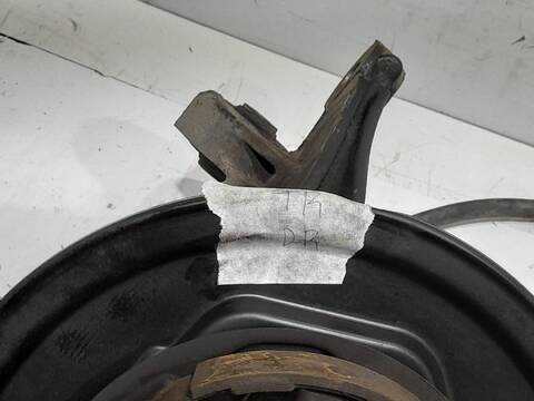 Foto 2ª: Mangueta Trasera Derecha Toyota Avensis 2.2 D-4D CAT 150CV [2ADFTV] (2003)