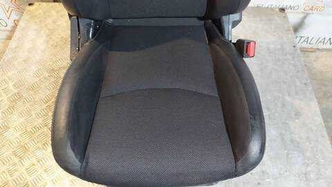 Foto 3ª: Asientos Traseros Toyota Prius EXCLUSIVE 156CV 115KW [4HNDW12MTED4] (2008)