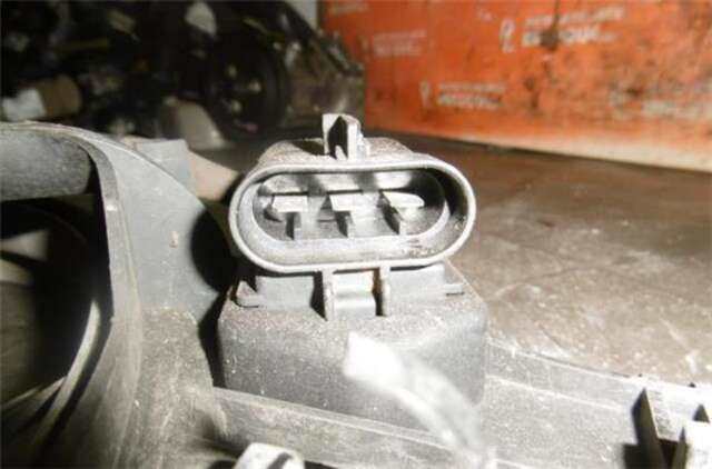 Foto 3ª: Electroventilador Opel Combo 1.7 D [X 17 D (4EE1)]