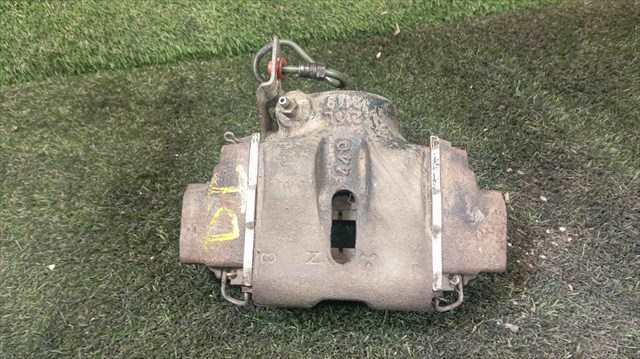 Pinza Freno Delantera Izquierdo Mitsubishi Pajero 2.6 G L042 CABRIO