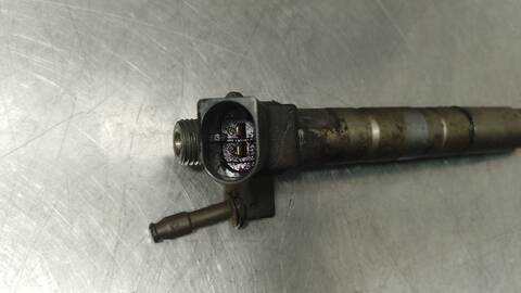 Foto 4ª: Inyectores Bmw Serie 7 720 740D 306CV 225KW [N57SD30B] (2010)