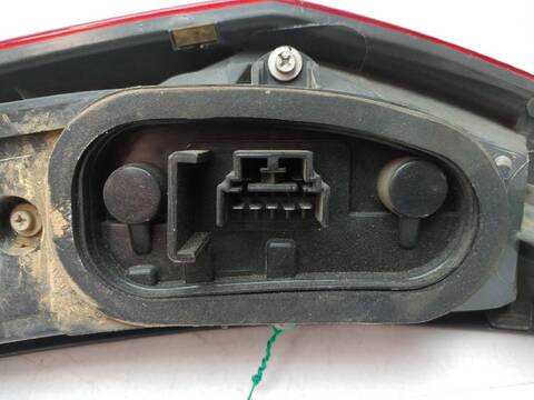 Foto 3ª: Piloto Trasero Izquierdo Fiat Punto 1.9 JTD 86CV (1999)