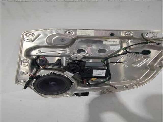 Foto 3ª: Elevalunas Manual Trasero Derecho Volkswagen Phaeton 3.0 V6 TDI 4MOTION 240CV [CARB CEXA] (2002)