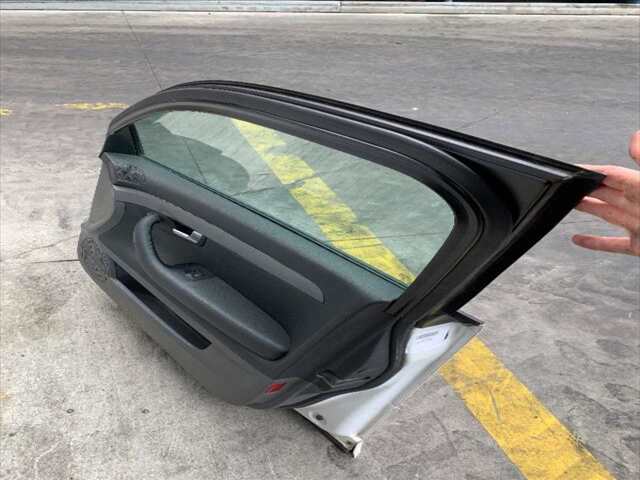 Foto 2ª: Puerta Delantera Derecha Seat Exeo 2.0 TDI 120CV [CAGC] (2011)