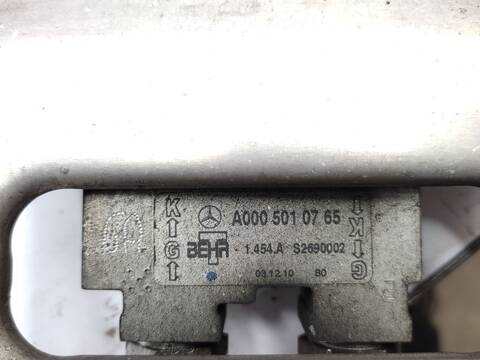 Foto 3ª: Radiador Aceite Mercedes Clase B 150 B 180 CDI 245.207) 109CV 80KW [640940] (2011)