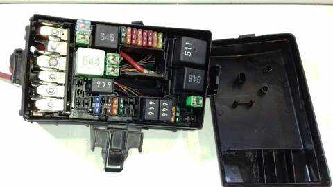 Foto 2ª: Caja Reles Fusibles Seat Leon FR 150CV 110KW [CRBC] (2014)