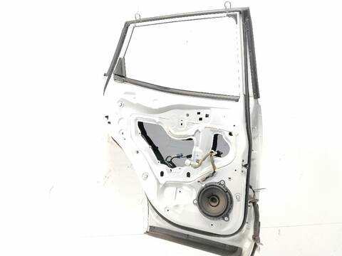 Foto 3ª: Puerta Trasera Izquierda Renault Kadjar 1.6 DCI 130 130CV (2015)