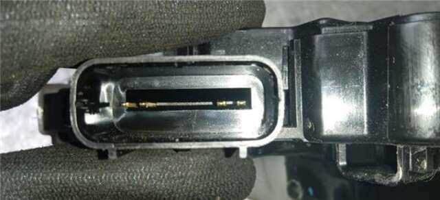 Foto 3ª: Cerradura Puerta Delantera Derecha Hyundai i20 1.2 [G4LA]
