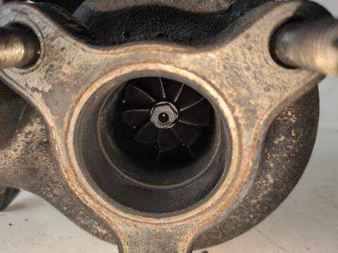 Foto 3ª: Turbocompresor Nissan X-Trail COMFORT 2.2 16V TD CAT 114CV (2001)
