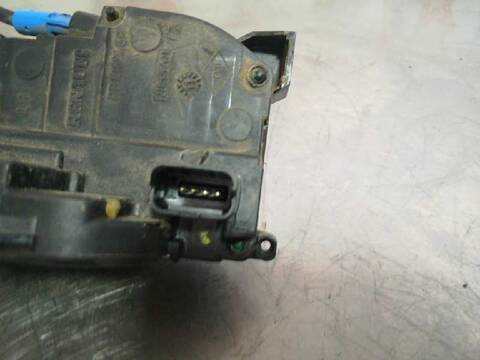 Foto 2ª: Cerradura Puerta Delantera Izquierda Renault Megane EXPRESSION BERLINA 110CV 81KW III BERLINA 5 P [K9KA6] (2012)