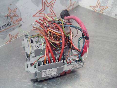 Foto 2ª: Caja Reles Fusibles Alfa Romeo Giulietta DISTINCTIVE 105CV 77KW [940A3000] (2011)