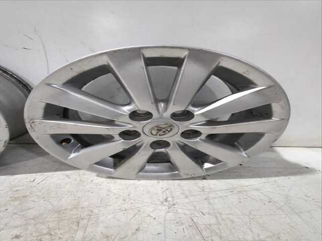 Foto 2ª: Juego LLantas Toyota Auris 1.6 ZRE151_) 124CV [1ZR-FE] (2006)