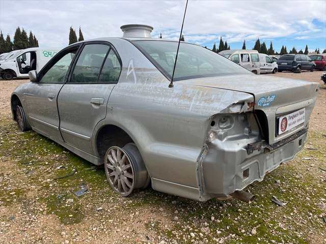 Foto 2ª: Portón Mitsubishi Galant 2.5 G 163 [6A13] (1999)