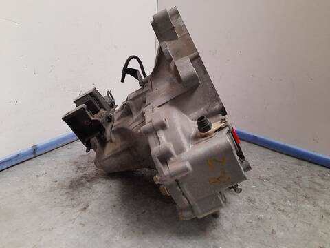 Foto 2ª: Caja Cambios Mg 420 D 5P 86CV 63KW SERIE 400 RT) [20T2R] (1996)